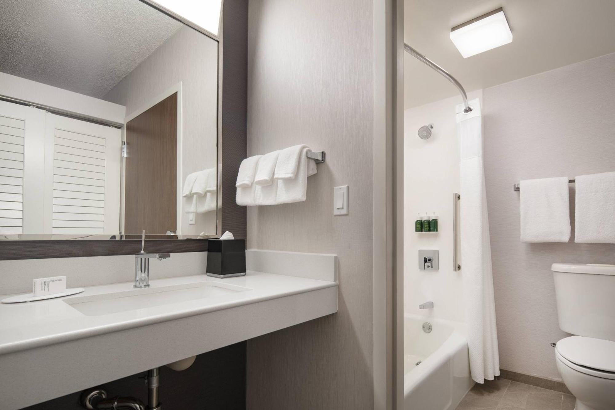 Courtyard By Marriott Palm Springs Hotel Exterior photo