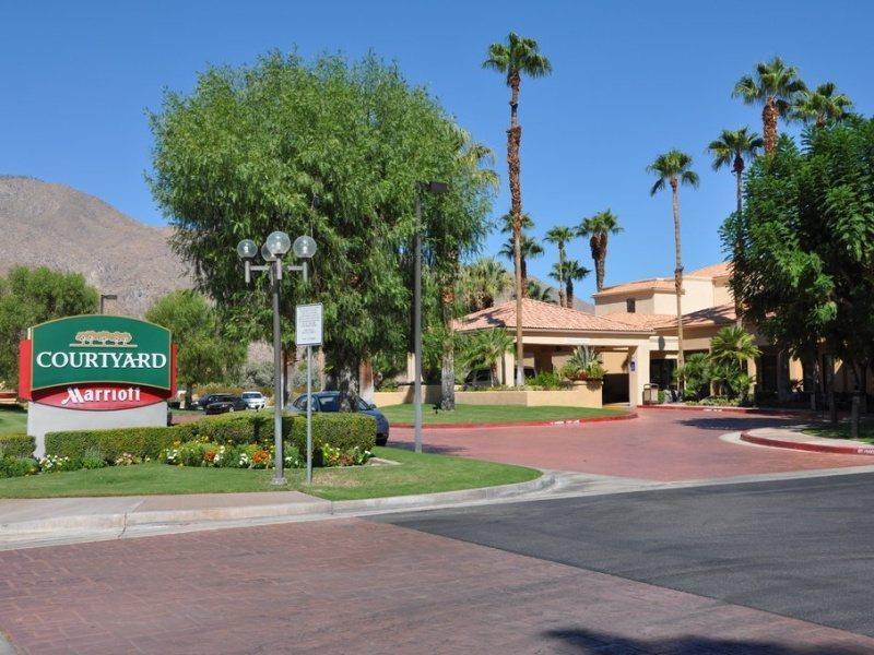 Courtyard By Marriott Palm Springs Hotel Exterior photo