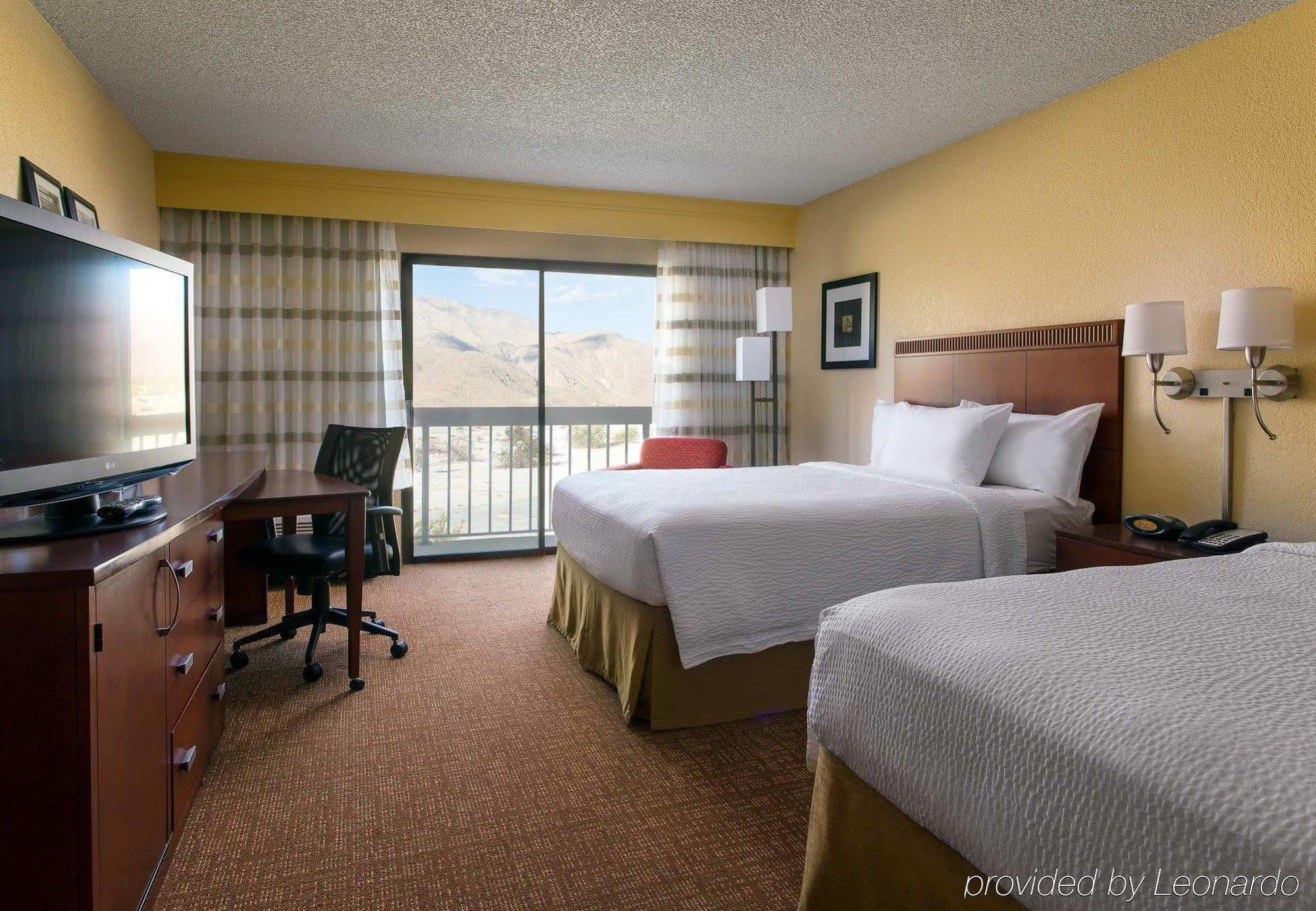 Courtyard By Marriott Palm Springs Hotel Exterior photo