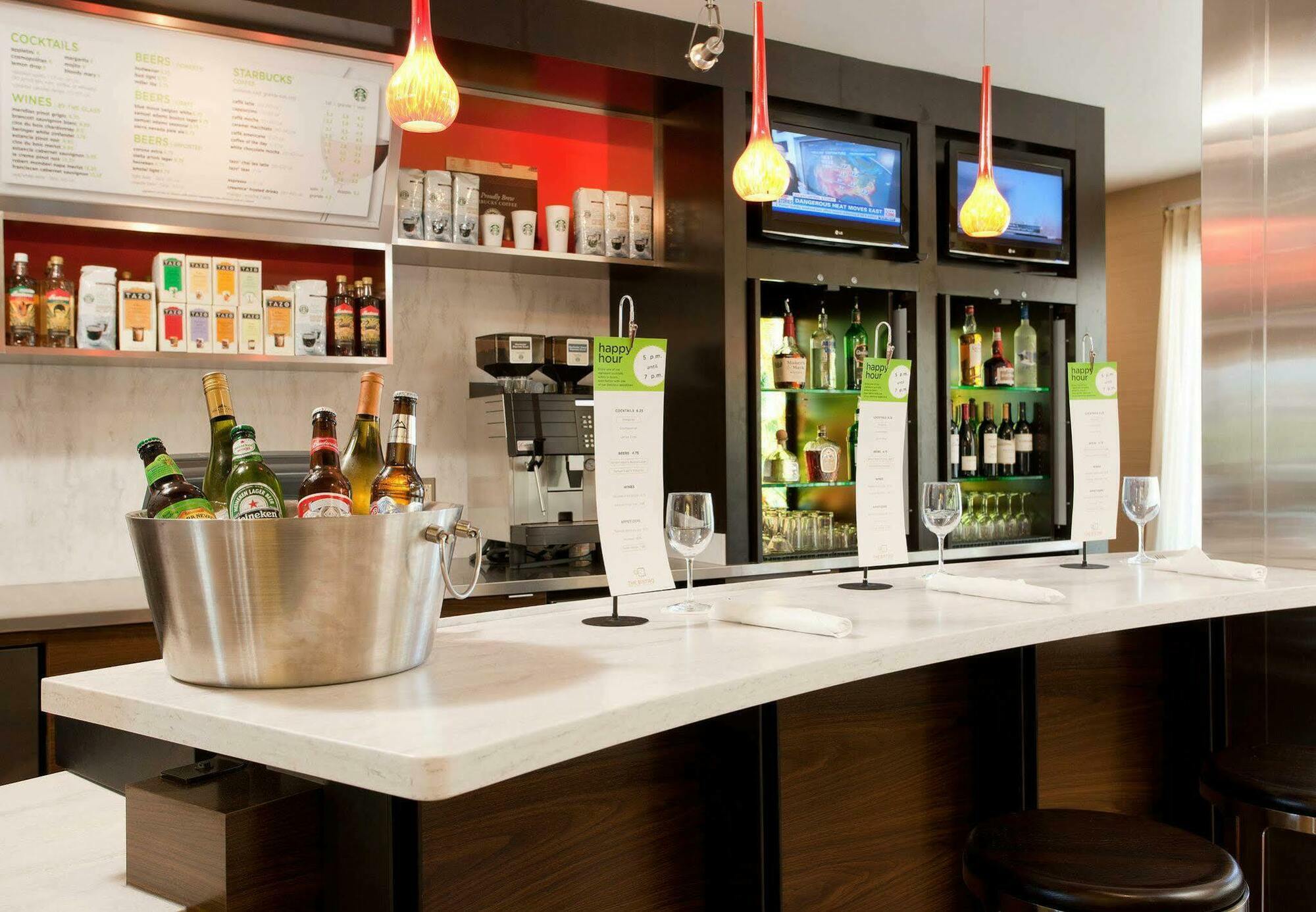 Courtyard By Marriott Palm Springs Hotel Exterior photo