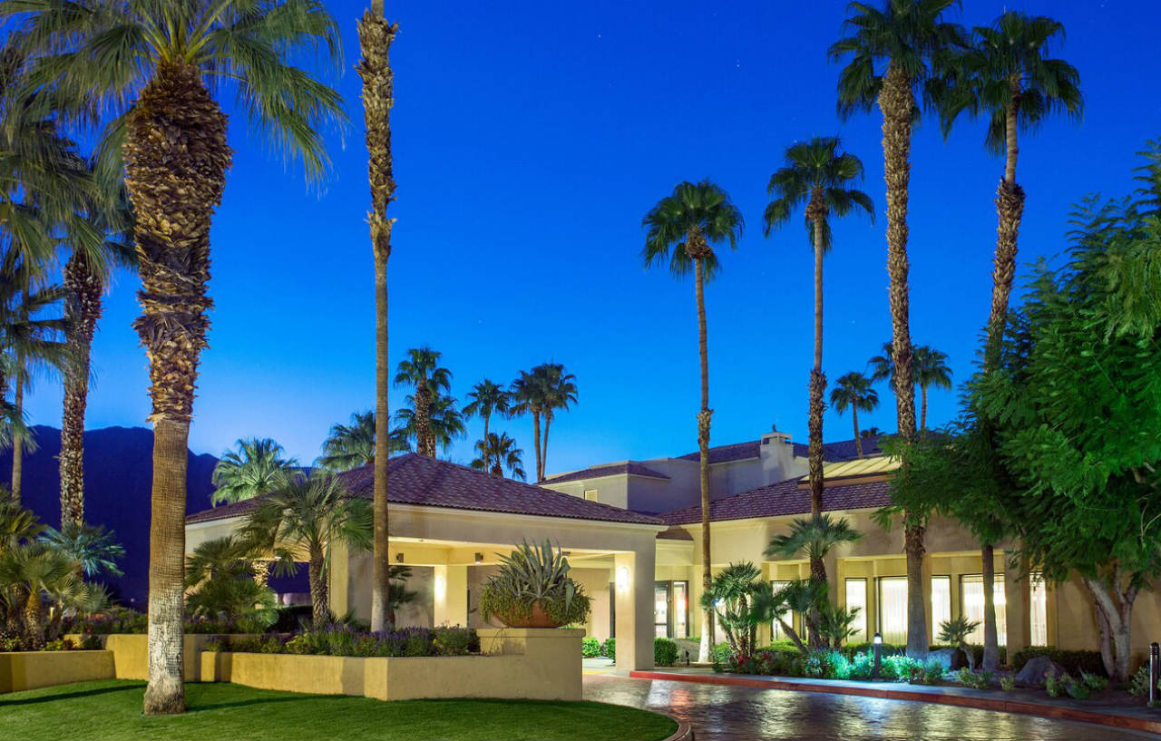 Courtyard By Marriott Palm Springs Hotel Exterior photo