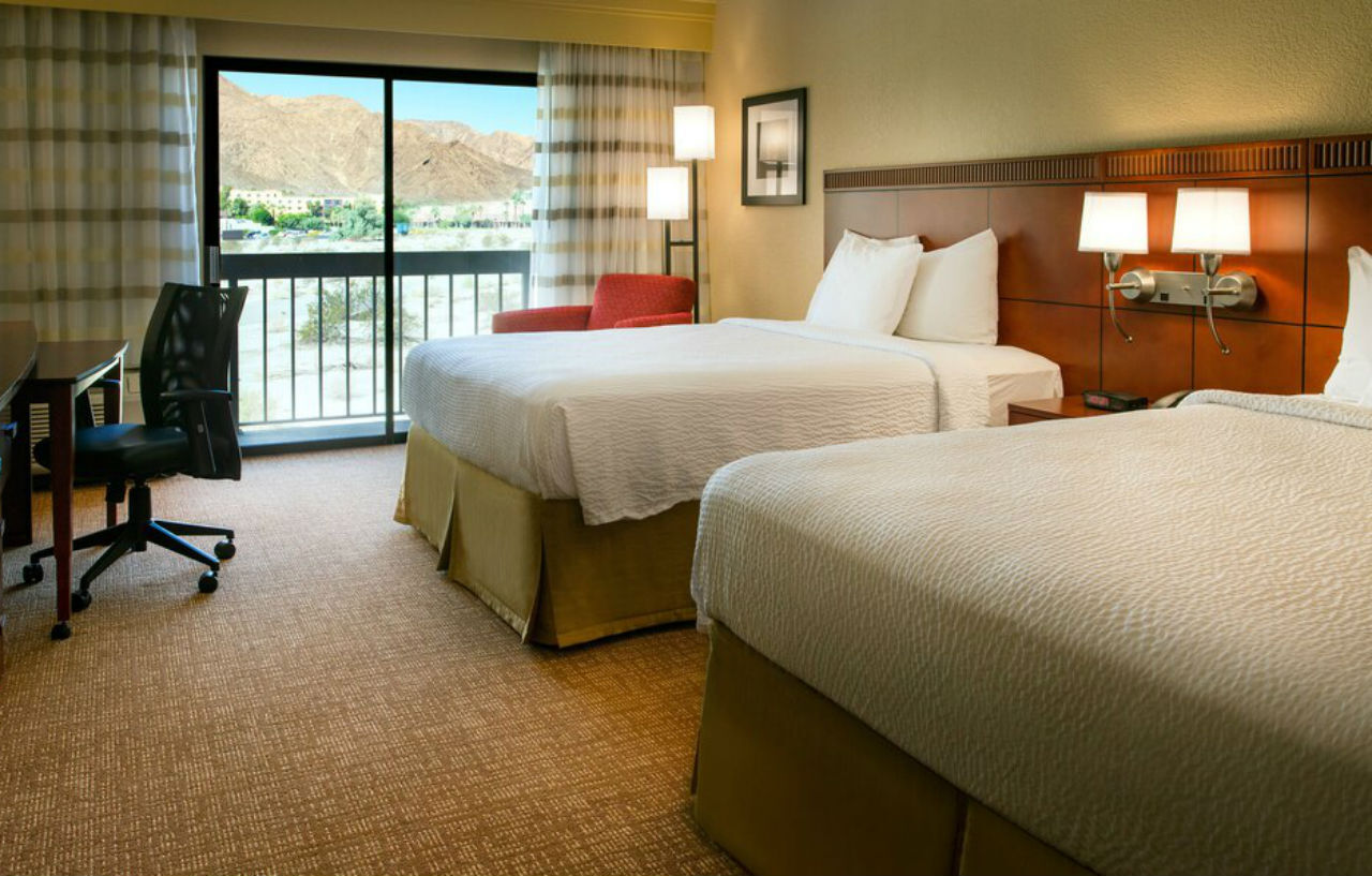 Courtyard By Marriott Palm Springs Hotel Exterior photo